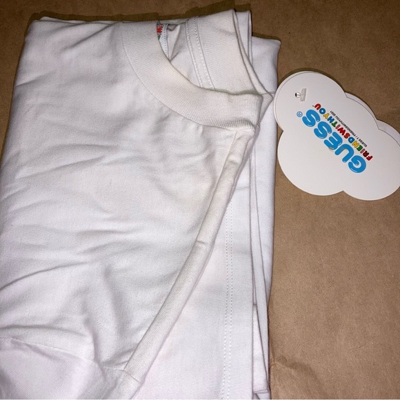 Guess t-shirt - Picture 9 of 9